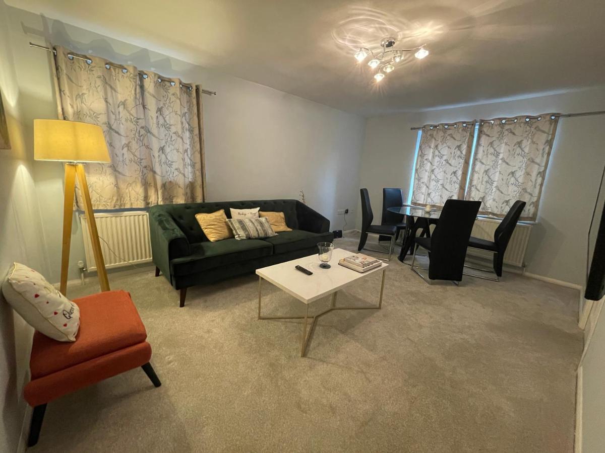 2 Bedroom Apartment Near Southfields Лондон Экстерьер фото